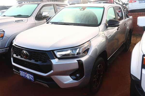 2025 Toyota Hilux SR5 48V GUN126R 4X4