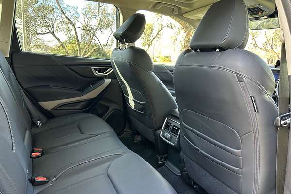 2023 Subaru Forester 2.5i-S S5