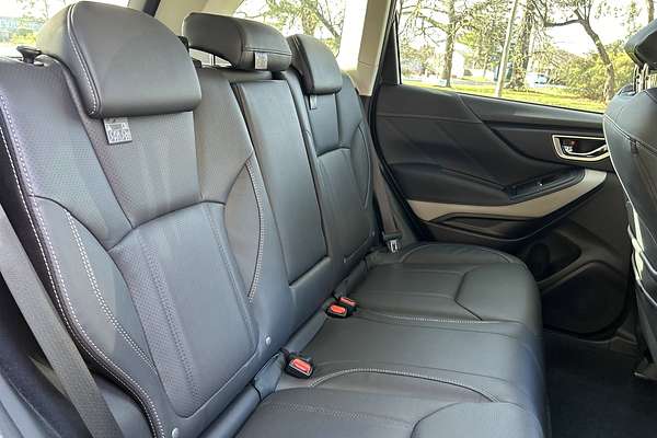 2023 Subaru Forester 2.5i-S S5