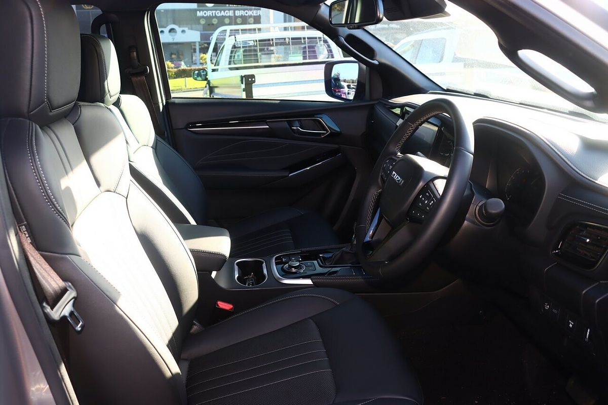 2025 Isuzu MU-X LS-T