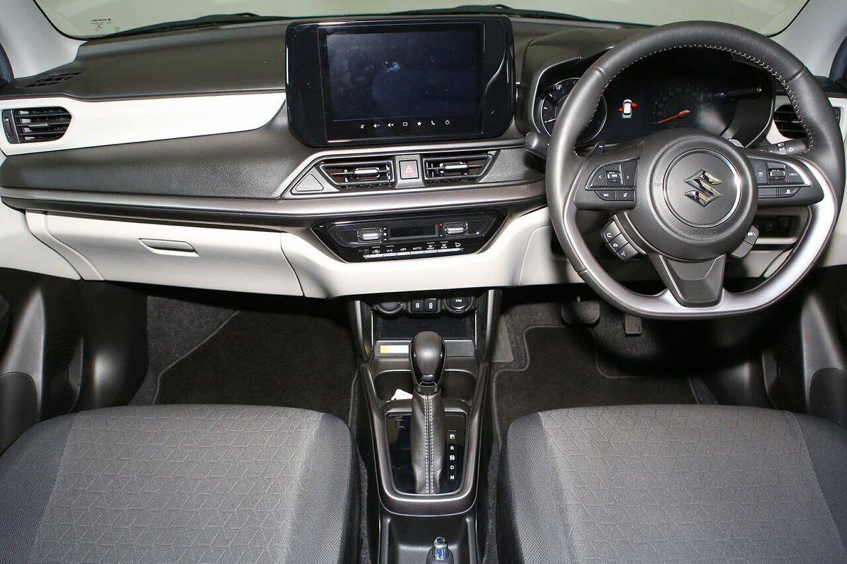 2024 Suzuki Swift Hybrid GLX UZ