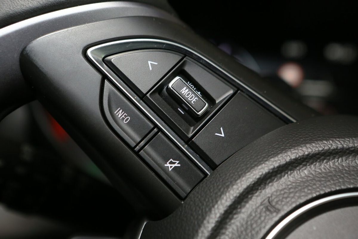 2024 Suzuki Swift Hybrid GLX UZ