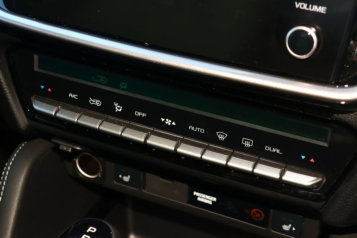 2025 Isuzu MU-X LS-T
