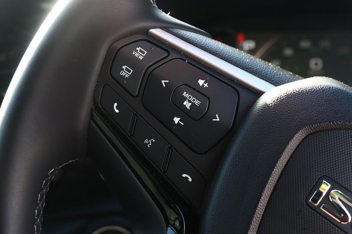 2025 Isuzu MU-X LS-T
