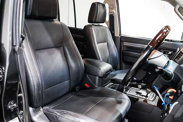 2019 Mitsubishi Pajero Exceed NX