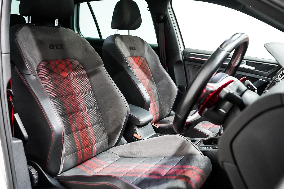 2020 Volkswagen Golf GTI TCR 7.5