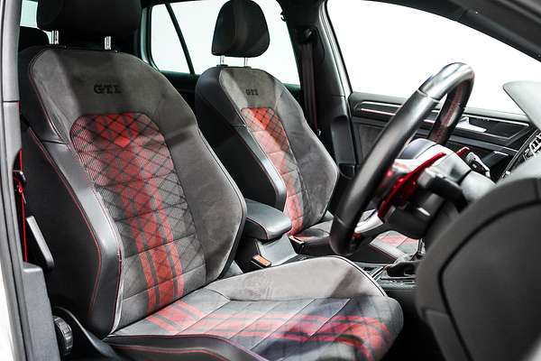 2020 Volkswagen Golf GTI TCR 7.5