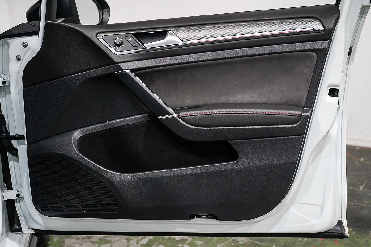 2020 Volkswagen Golf GTI TCR 7.5