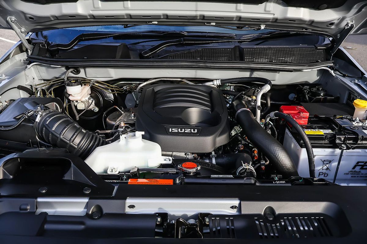 2025 Isuzu MU-X LS-M