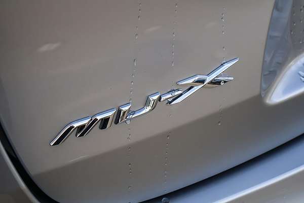 2025 Isuzu MU-X LS-M
