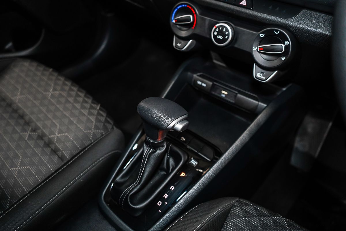 2022 Kia Rio S YB