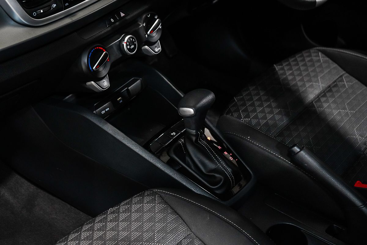 2022 Kia Rio S YB