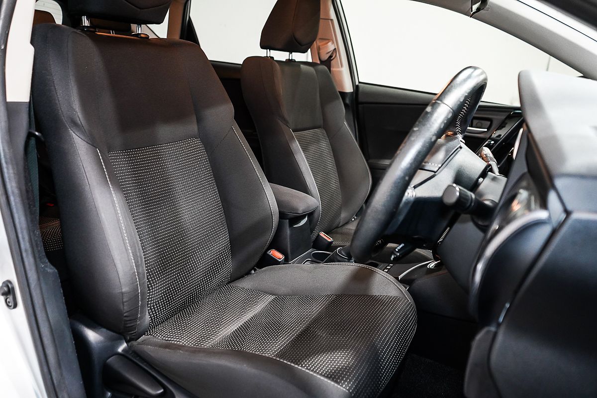 2018 Toyota Corolla Hybrid ZWE186R