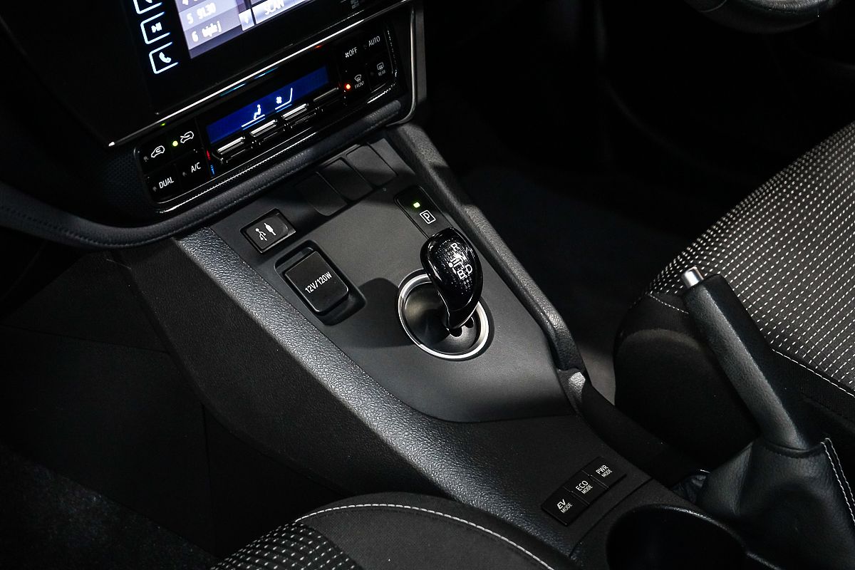 2018 Toyota Corolla Hybrid ZWE186R