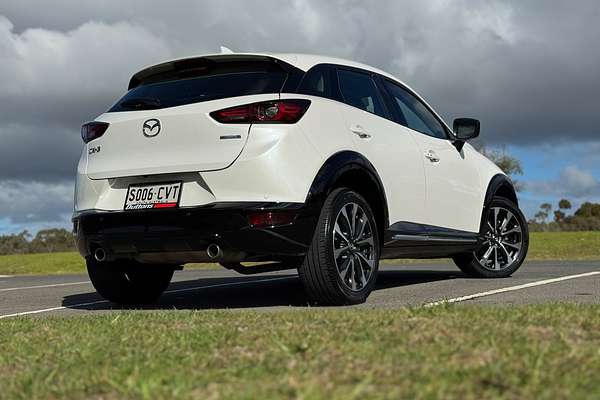 2023 Mazda CX-3 sTouring DK