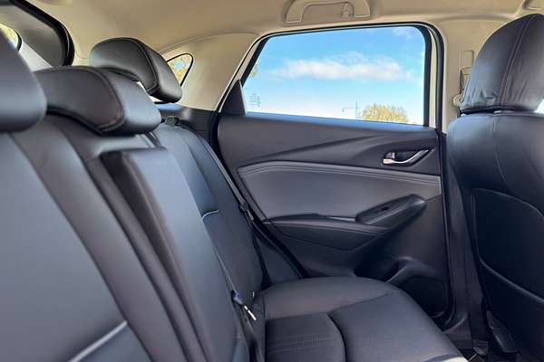 2023 Mazda CX-3 sTouring DK