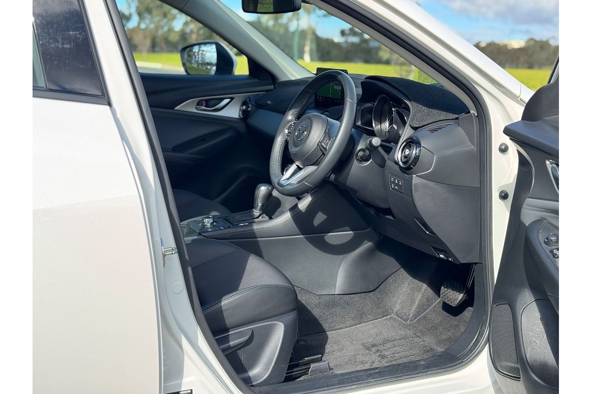 2023 Mazda CX-3 sTouring DK