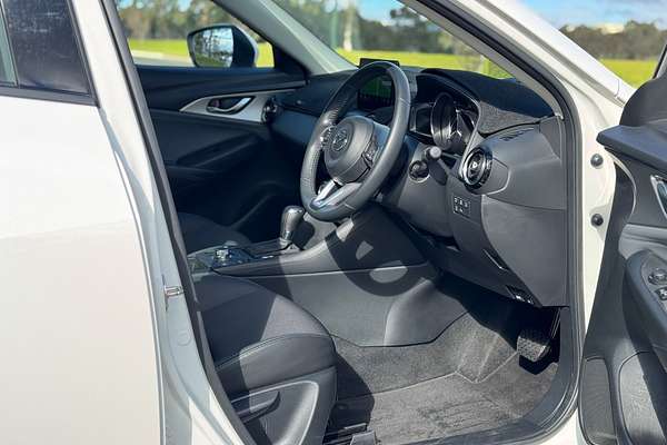 2023 Mazda CX-3 sTouring DK