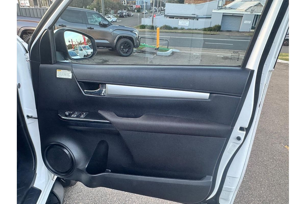 2018 Toyota Hilux SR5 GUN126R 4X4
