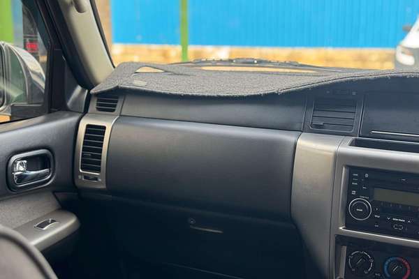 2013 Nissan Patrol ST Y61