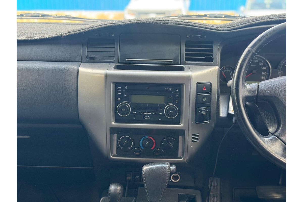 2013 Nissan Patrol ST Y61