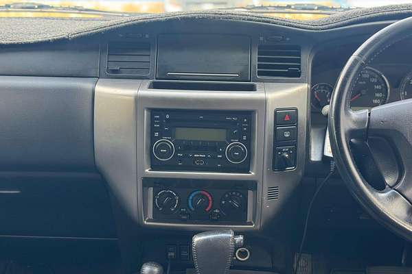2013 Nissan Patrol ST Y61