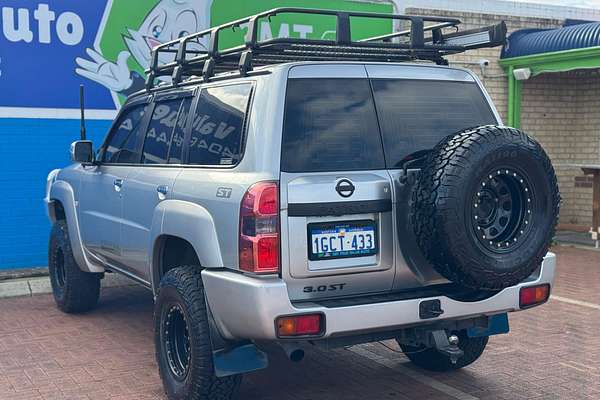 2013 Nissan Patrol ST Y61