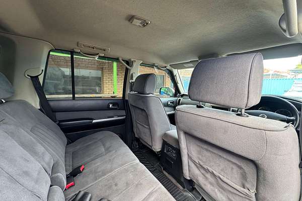 2013 Nissan Patrol ST Y61