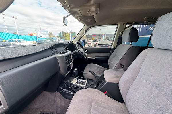 2013 Nissan Patrol ST Y61