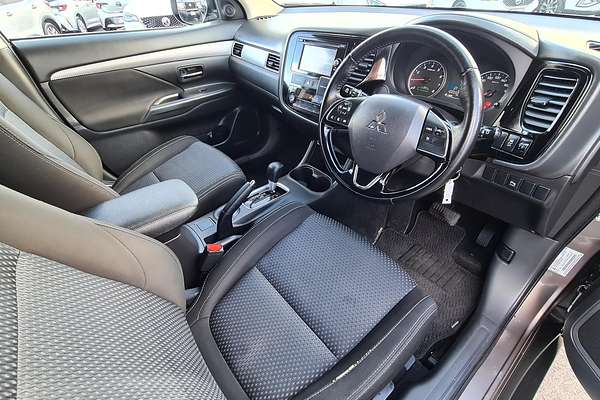 2016 Mitsubishi Outlander LS ZK