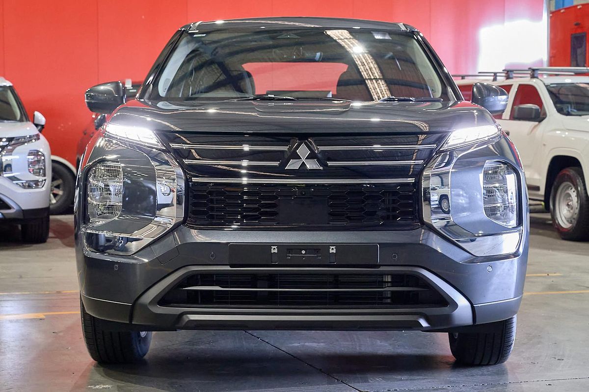 2025 Mitsubishi Outlander ES ZM