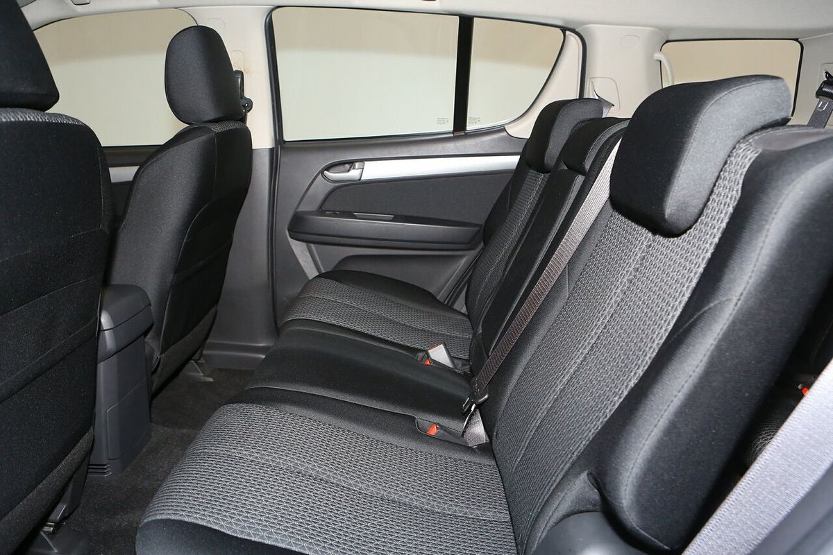 2015 Isuzu MU-X LS-M