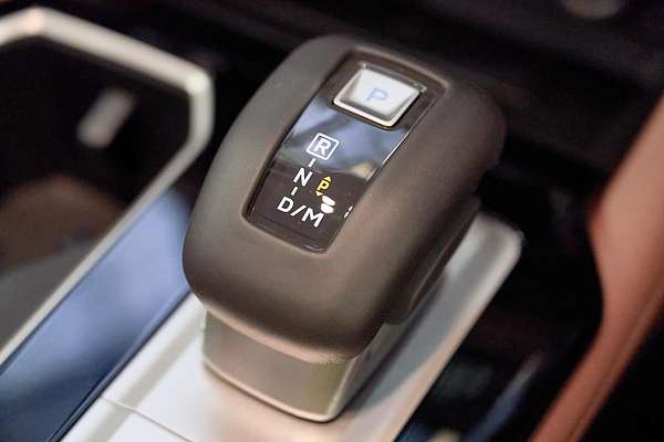 2025 Mitsubishi Outlander Exceed Tourer ZM
