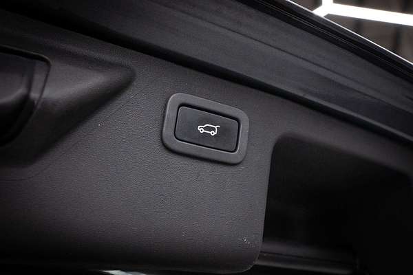 2017 Land Rover Discovery Sport TD4 180 HSE L550