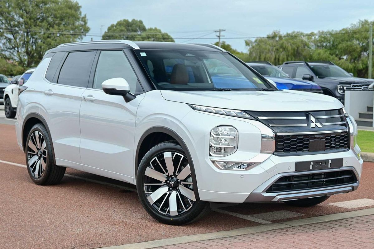2025 Mitsubishi Outlander Exceed Tourer ZM