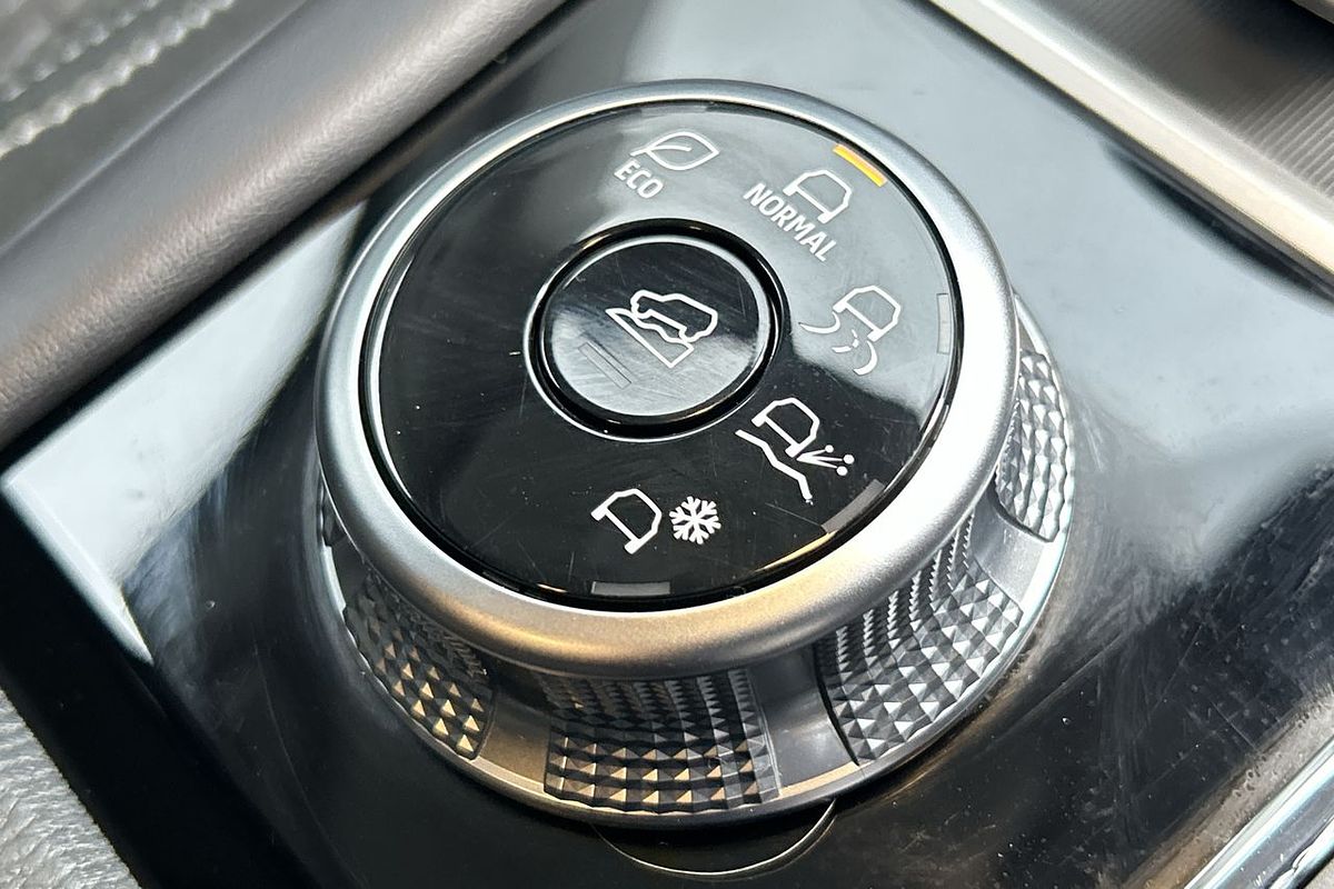 2024 Mitsubishi Outlander ES ZM