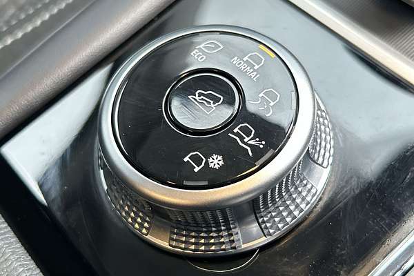 2024 Mitsubishi Outlander ES ZM