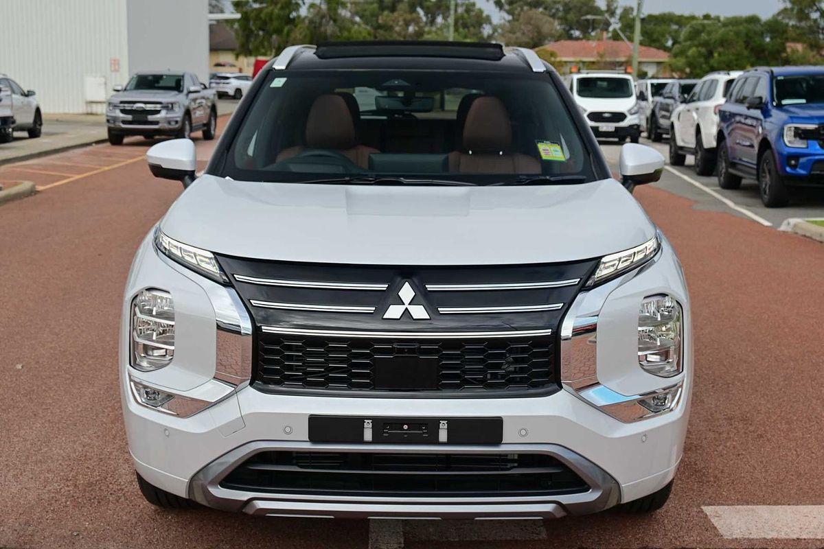 2025 Mitsubishi Outlander Exceed Tourer ZM