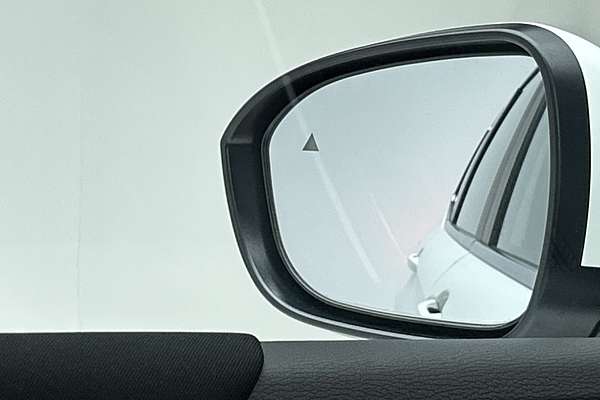 2024 Mitsubishi Outlander ES ZM