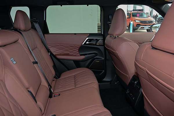 2025 Mitsubishi Outlander Exceed Tourer ZM