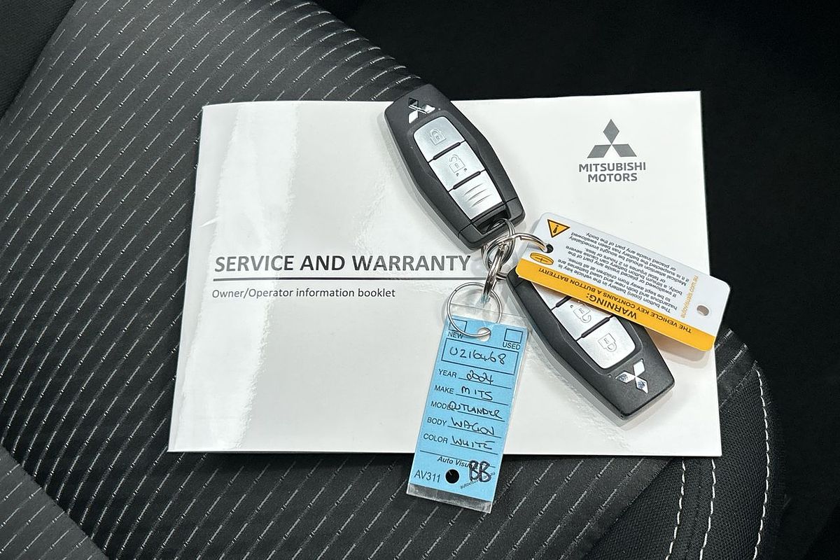 2024 Mitsubishi Outlander ES ZM