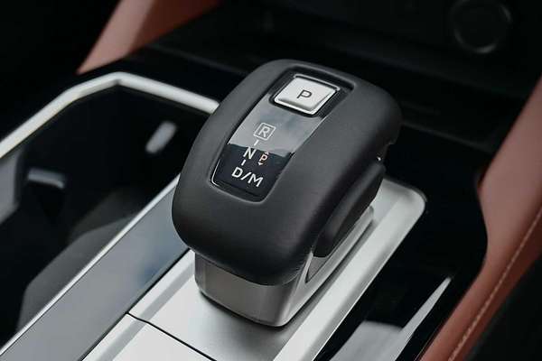 2025 Mitsubishi Outlander Exceed Tourer ZM