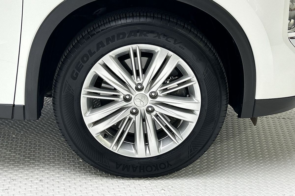 2024 Mitsubishi Outlander LS ZM