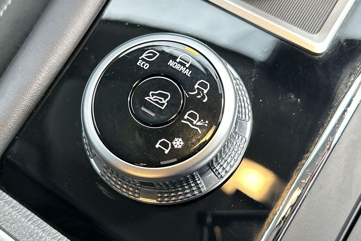 2024 Mitsubishi Outlander LS ZM