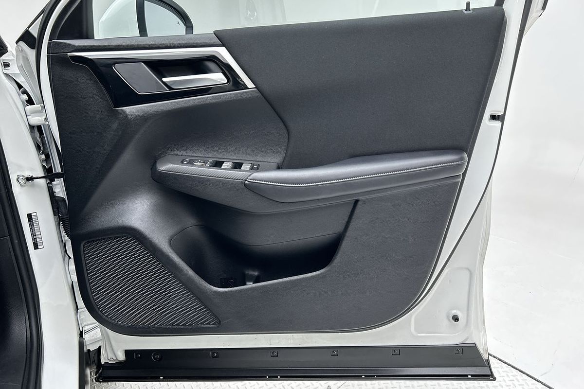 2024 Mitsubishi Outlander LS ZM