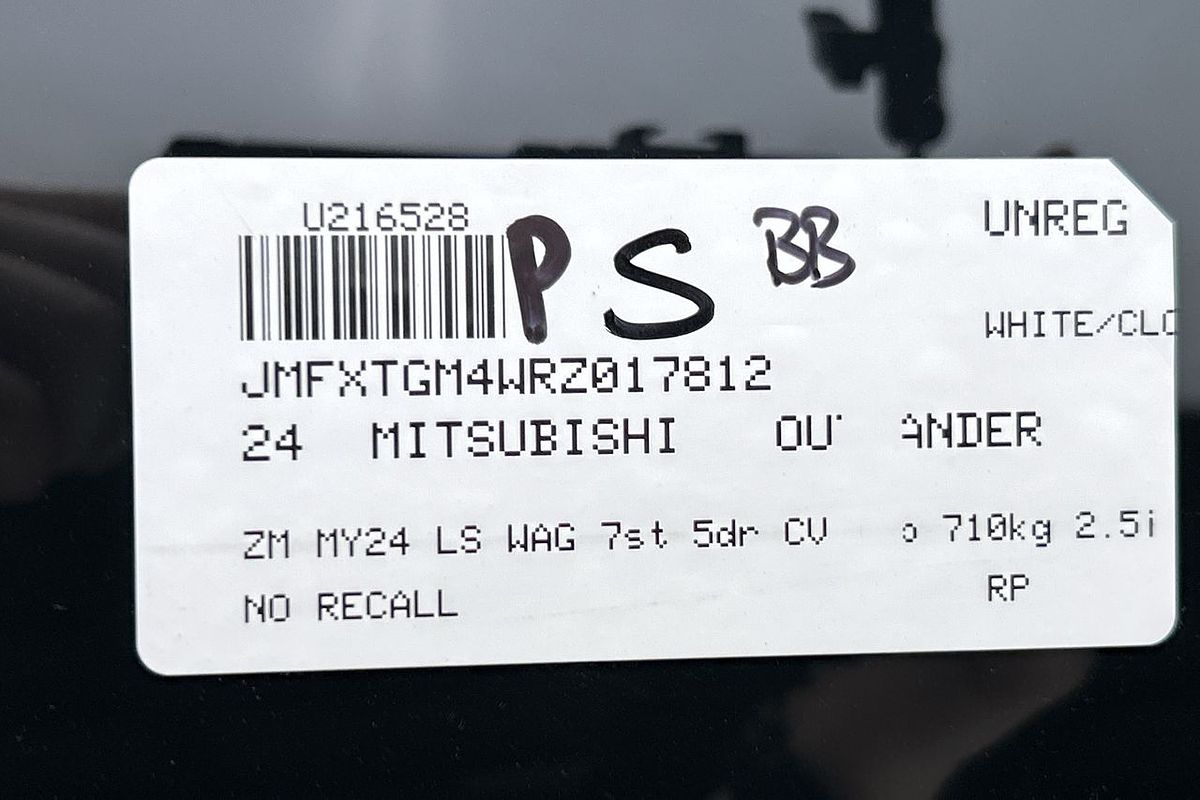 2024 Mitsubishi Outlander LS ZM