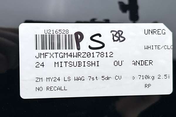 2024 Mitsubishi Outlander LS ZM