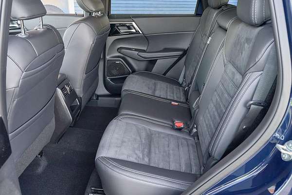 2025 Mitsubishi Outlander Aspire ZM