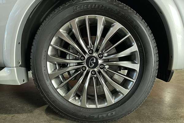 2018 INFINITI QX80 S Premium Z62