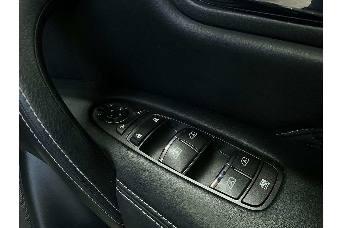 2018 INFINITI QX80 S Premium Z62